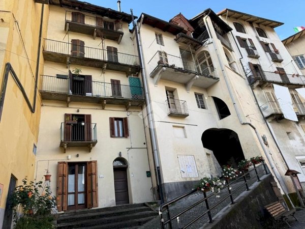 casa semindipendente in vendita a Lanzo Torinese in zona Colombaro