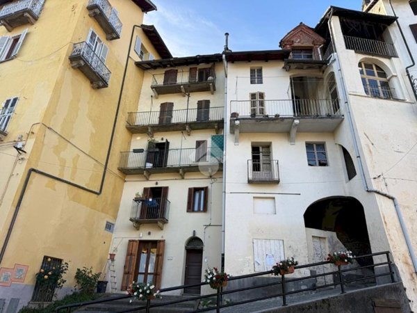 casa semindipendente in vendita a Lanzo Torinese in zona Colombaro