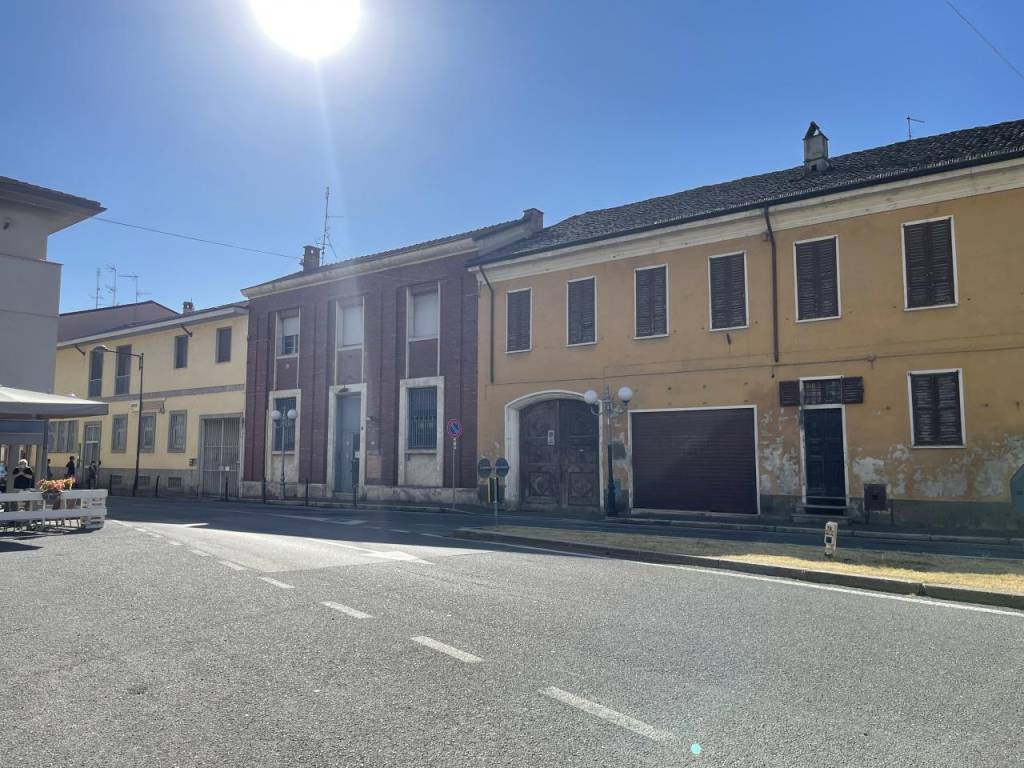 negozio in vendita a Chignolo Po