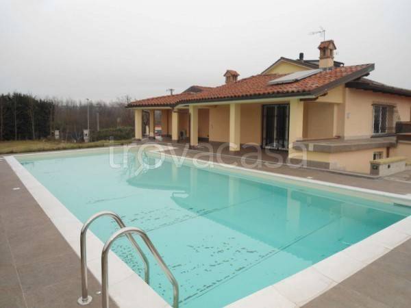 casa indipendente in vendita a Chignolo Po