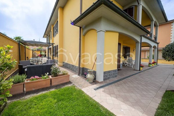 casa indipendente in vendita a Chignolo Po