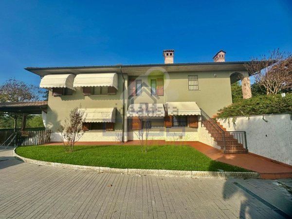 casa indipendente in vendita a Chignolo Po