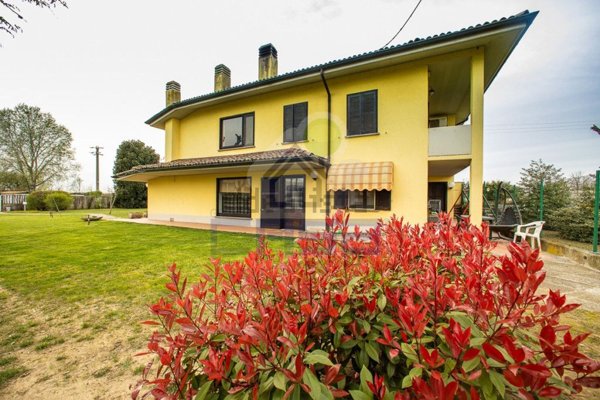 casa indipendente in vendita a Chignolo Po