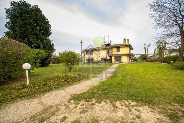 casa indipendente in vendita a Chignolo Po