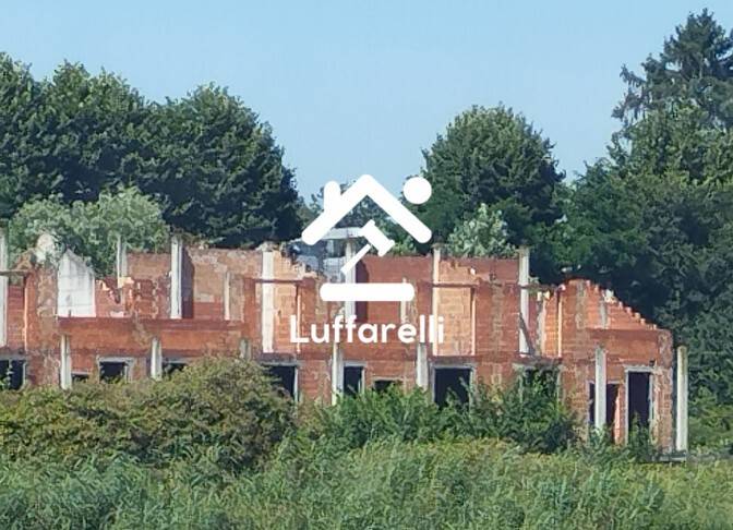 terreno agricolo in vendita a Chignolo Po in zona Lambrinia