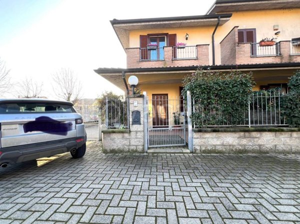 casa indipendente in vendita a Chignolo Po