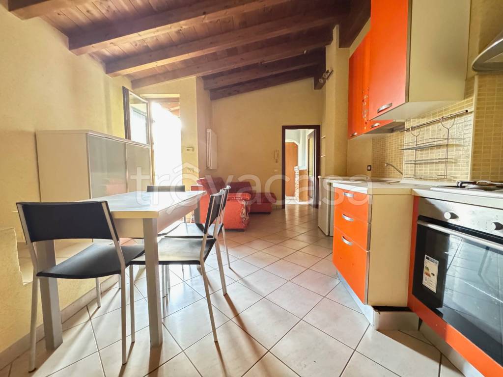 appartamento in vendita a Chignolo Po