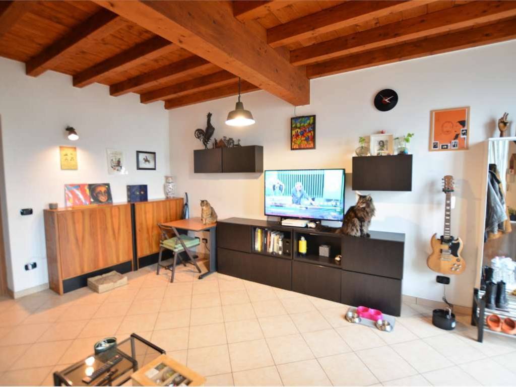 appartamento in vendita a Chignolo Po