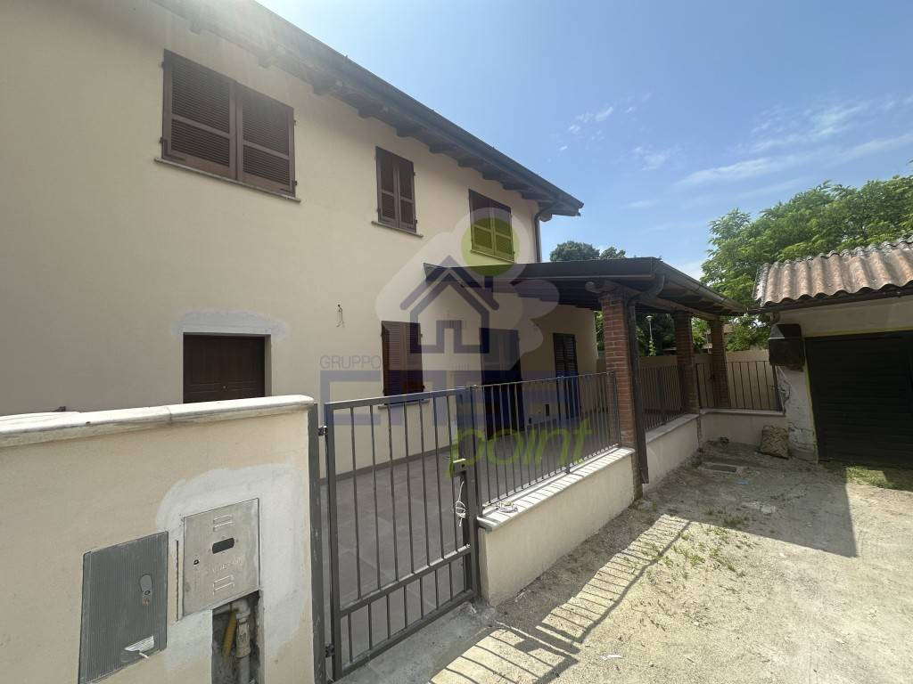 casa indipendente in vendita a Chignolo Po