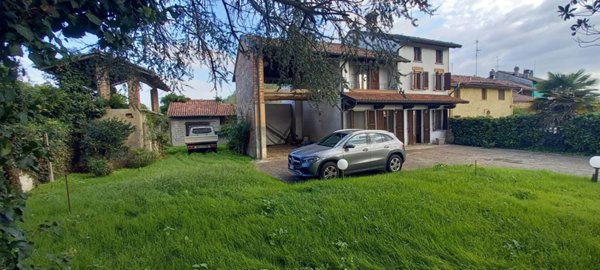 casa indipendente in vendita a Chignolo Po