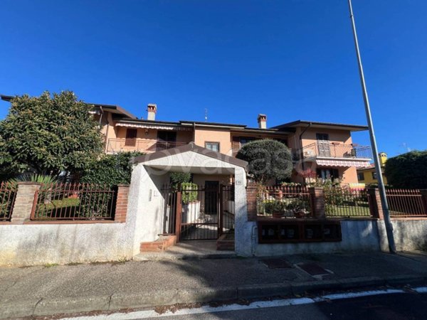 appartamento in vendita a Chignolo Po