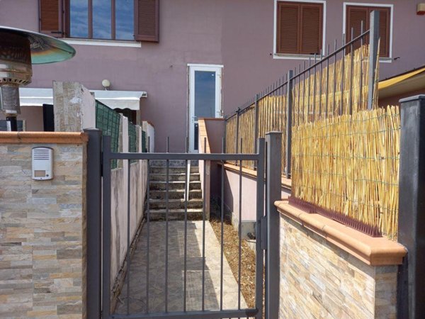 appartamento in vendita a Chignolo Po in zona Lambrinia