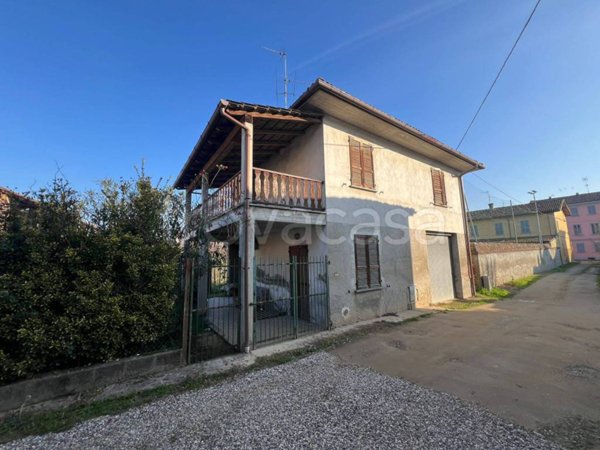 casa indipendente in vendita a Chignolo Po