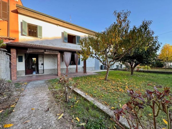 casa indipendente in vendita a Chignolo Po in zona Alberone