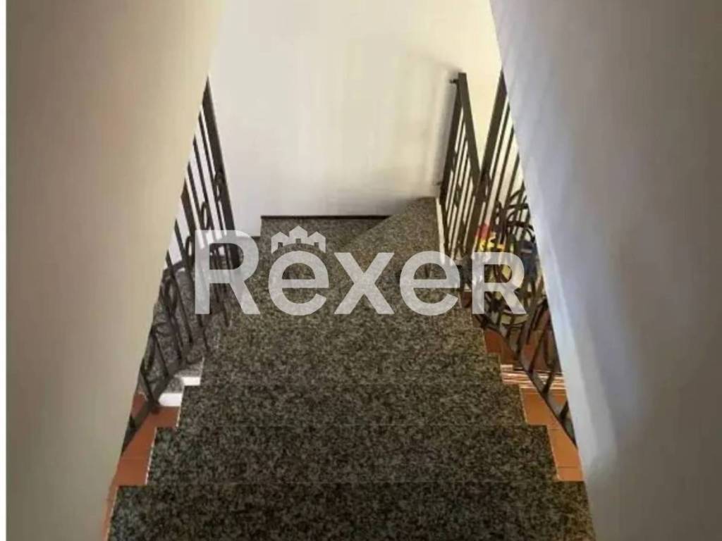 appartamento in vendita a Chignolo Po in zona Lambrinia