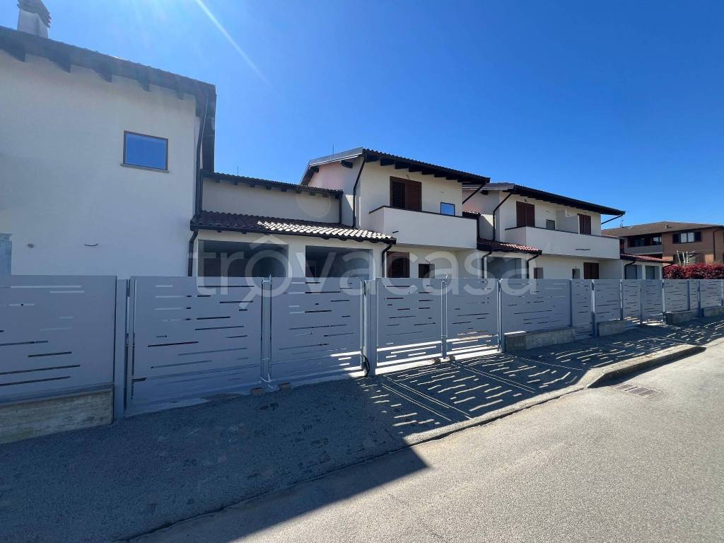 casa indipendente in vendita a Chignolo Po