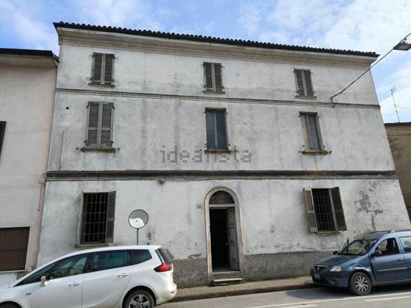 casa semindipendente in vendita a Chignolo Po