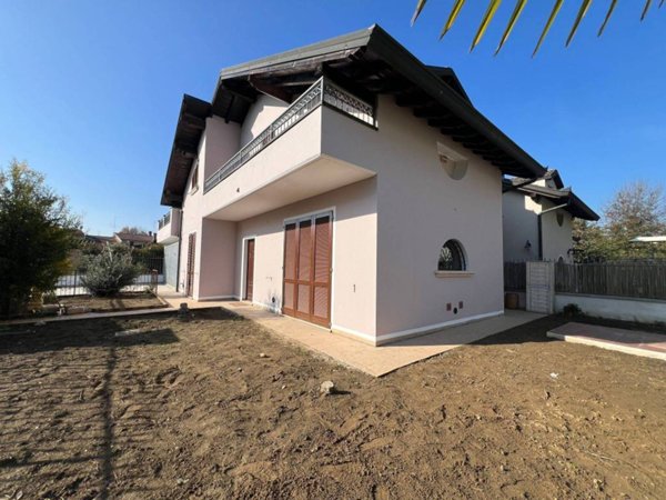 casa indipendente in vendita a Chignolo Po