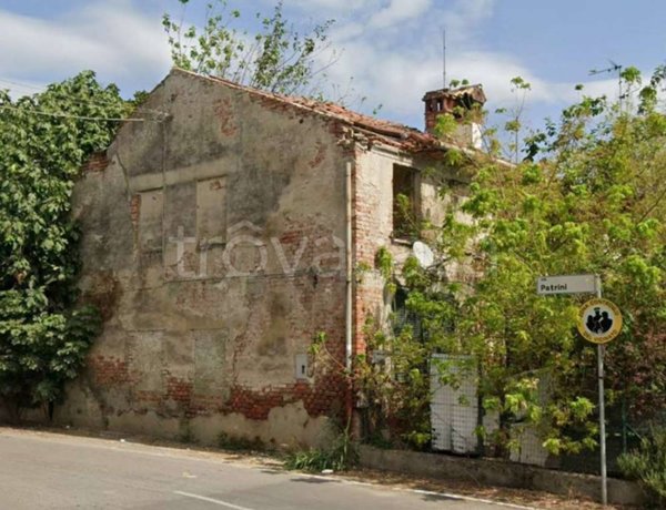 casa indipendente in vendita a Chignolo Po in zona Alberone
