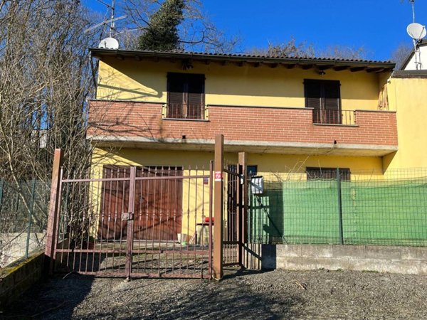 casa indipendente in vendita a Chignolo Po in zona Bosco