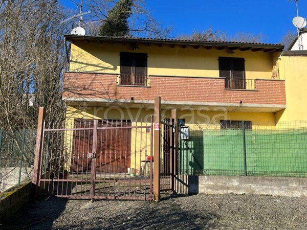 casa indipendente in vendita a Chignolo Po in zona Alberone