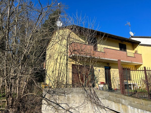 casa indipendente in vendita a Chignolo Po in zona Bosco