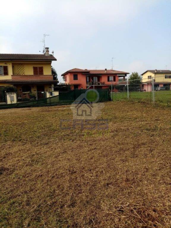 bifamiliare in vendita a Chignolo Po in zona Lambrinia