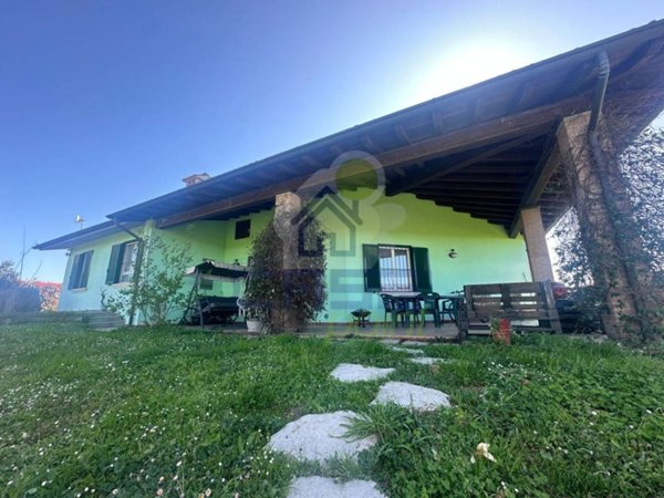 casa indipendente in vendita a Chignolo Po