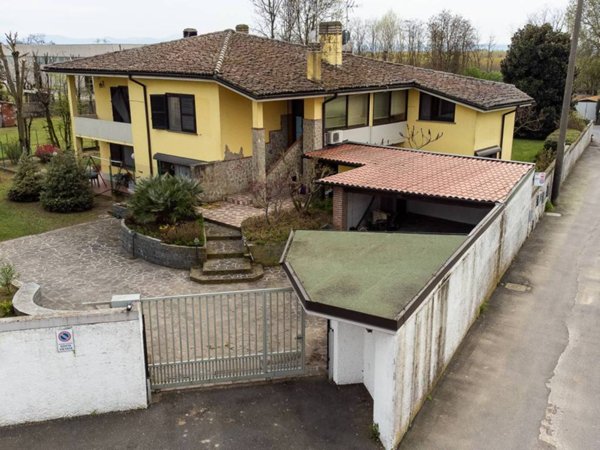 casa indipendente in vendita a Chignolo Po