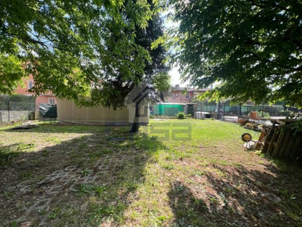 terreno edificabile in vendita a Chignolo Po
