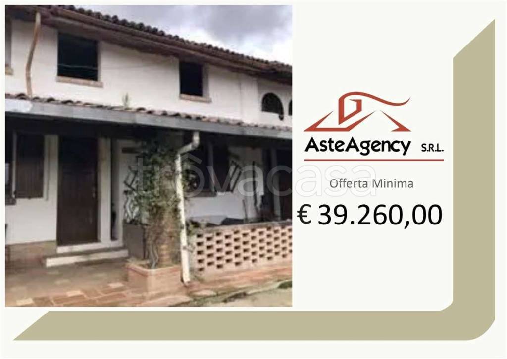 casa indipendente in vendita a Chignolo Po in zona Lambrinia