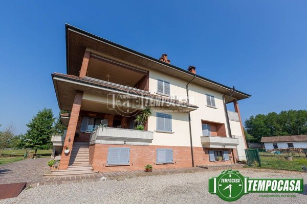 casa indipendente in vendita a Chignolo Po