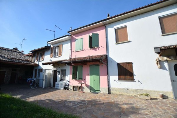 casa indipendente in vendita a Chignolo Po in zona Alberone