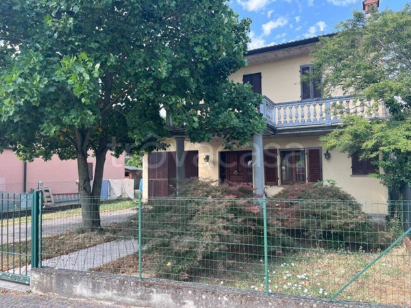 casa indipendente in vendita a Chignolo Po