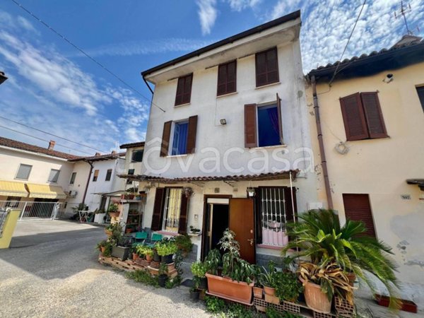 casa indipendente in vendita a Chignolo Po