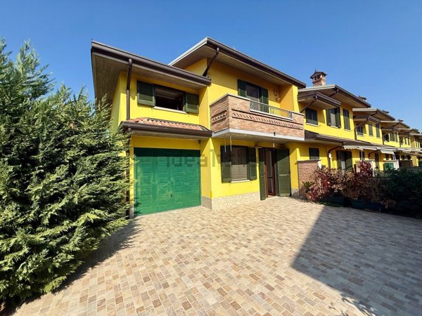casa indipendente in vendita a Chignolo Po