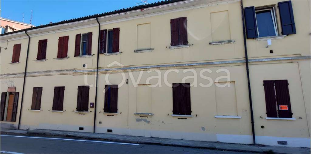 appartamento in vendita a Chignolo Po in zona Lambrinia