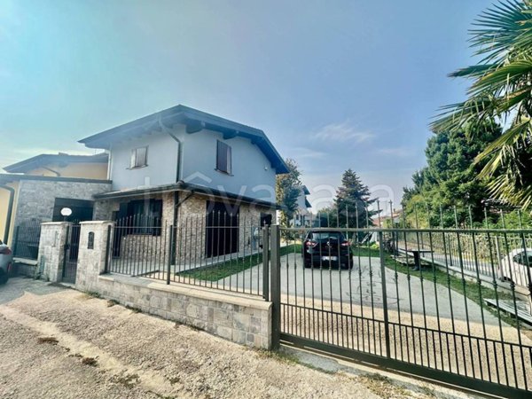 casa indipendente in vendita a Chignolo Po