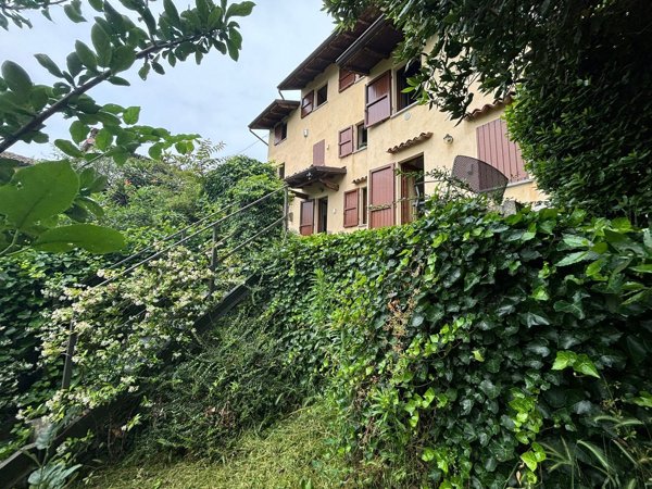 casa indipendente in vendita a Cigognola