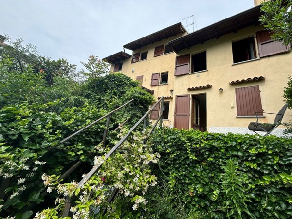 casa indipendente in vendita a Cigognola
