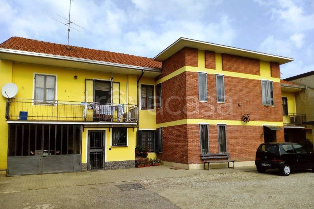 casa indipendente in vendita a Cilavegna
