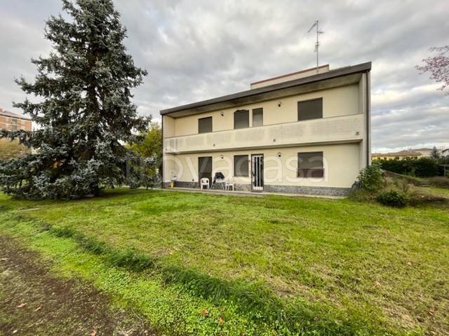 casa indipendente in vendita a Cilavegna