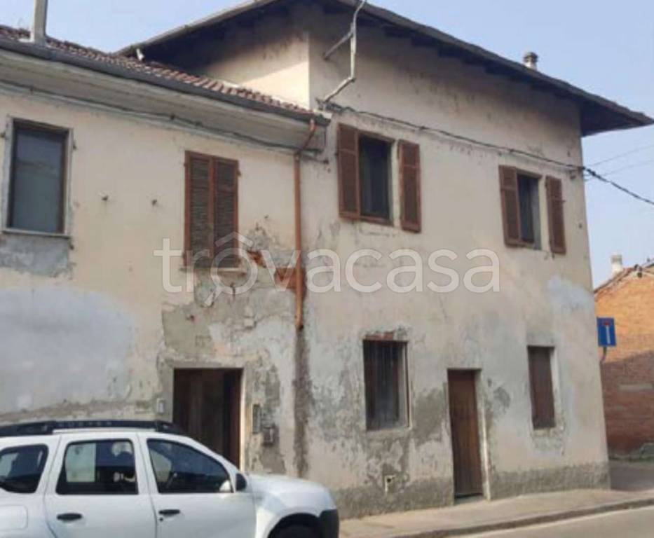 casa indipendente in vendita a Cilavegna