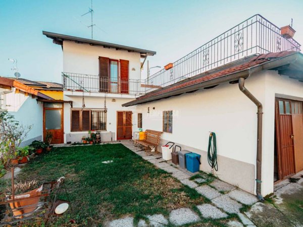 casa indipendente in vendita a Cilavegna