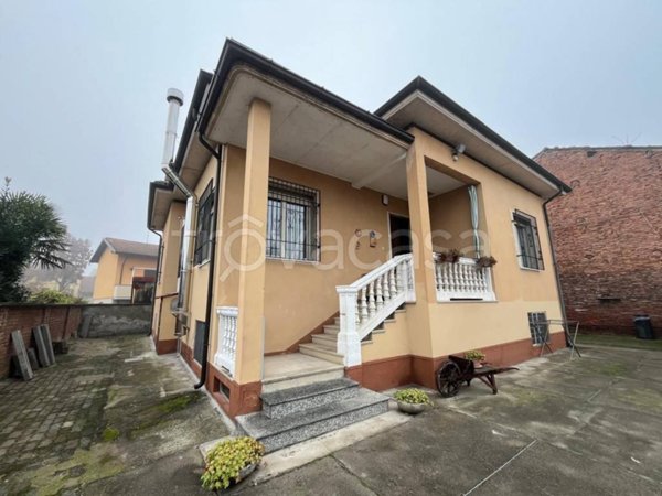 casa indipendente in vendita a Cilavegna