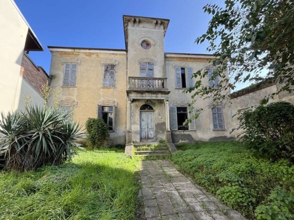 casa indipendente in vendita a Cilavegna