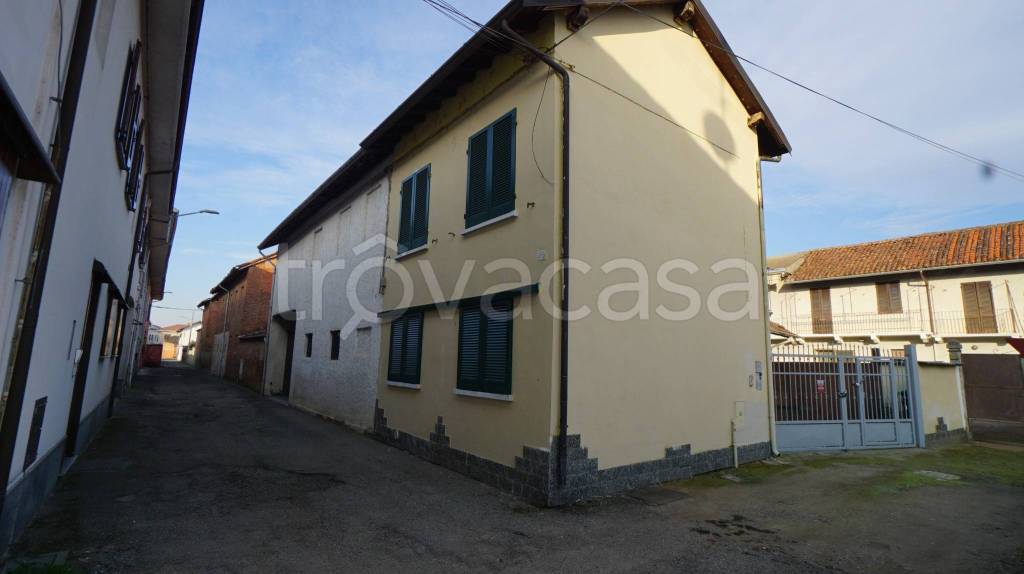 casa indipendente in vendita a Cilavegna