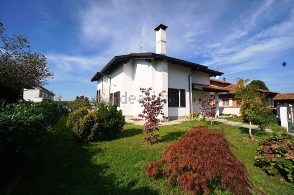 casa indipendente in vendita a Cilavegna