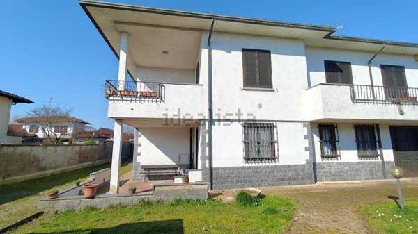 casa indipendente in vendita a Cilavegna