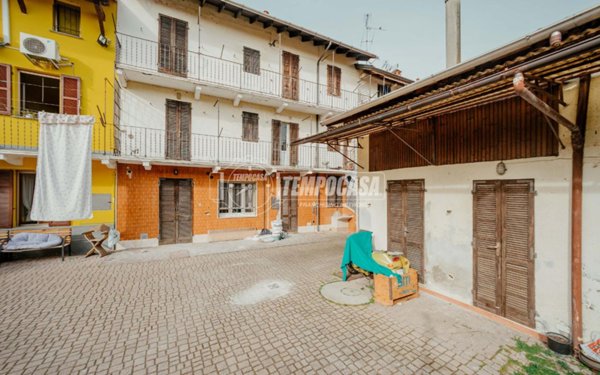 casa indipendente in vendita a Cilavegna